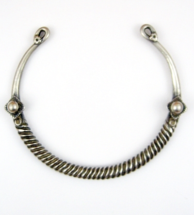 Silver Jewelry Designs on Afghani Tribal Jewelry Torc Necklace   Old Collectible Silver