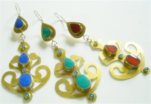 Available in 3 Stones