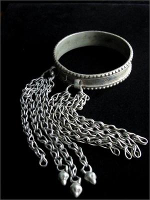 Kuchi Long-Chain Cuff A Vintage Tribal