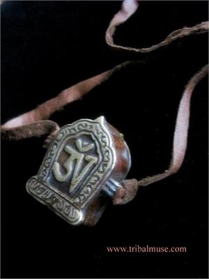 Old Tibetan Amulet Aromatic Herb Necklace