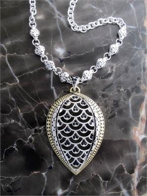 Elegant Peacock Feather Ethnic Necklace