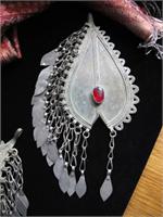 Close up Left Pendant