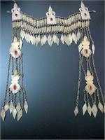 Dancing Dangles
